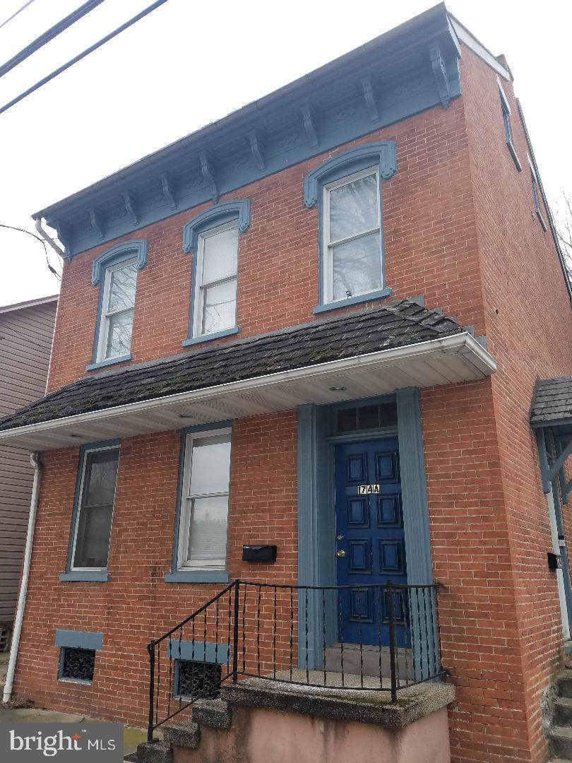174 Charlotte Street - Photo 1