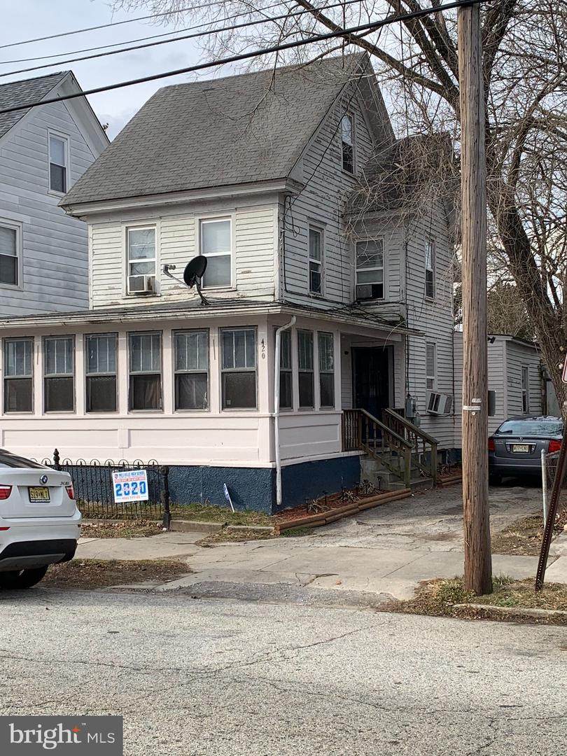 420 5TH Street - Photo 1