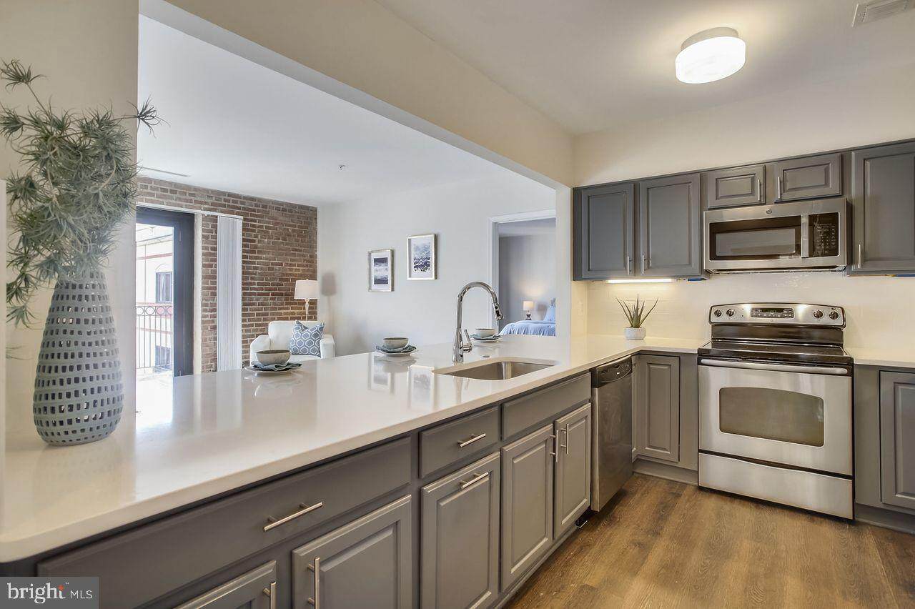 1000 Fell Street - Photo 1