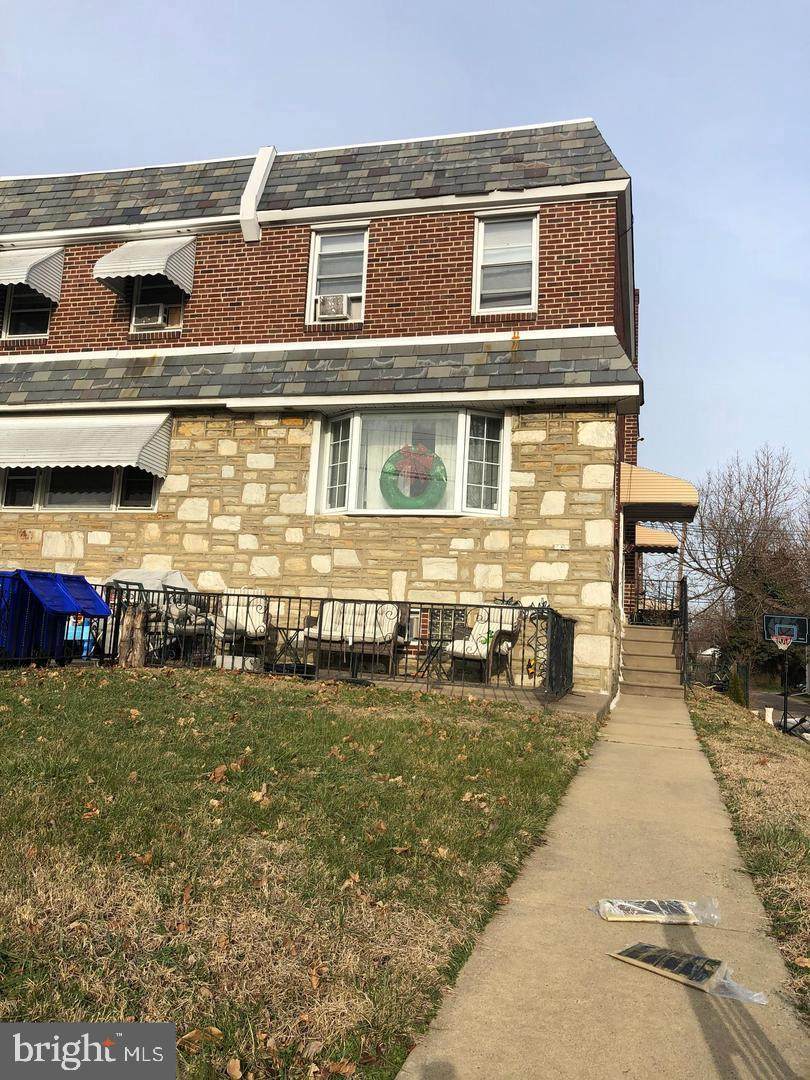 1215 Longshore Avenue - Photo 1