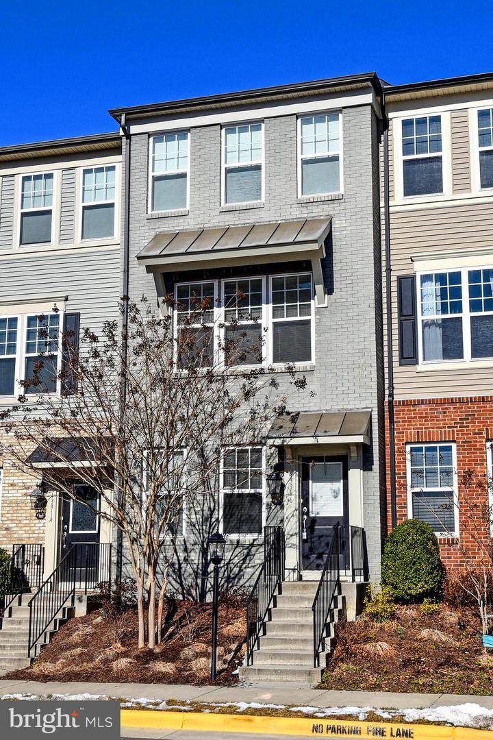 43916 Avenza Terrace - Photo 1