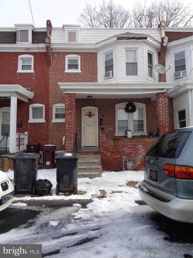 411 29TH Street - Photo 1