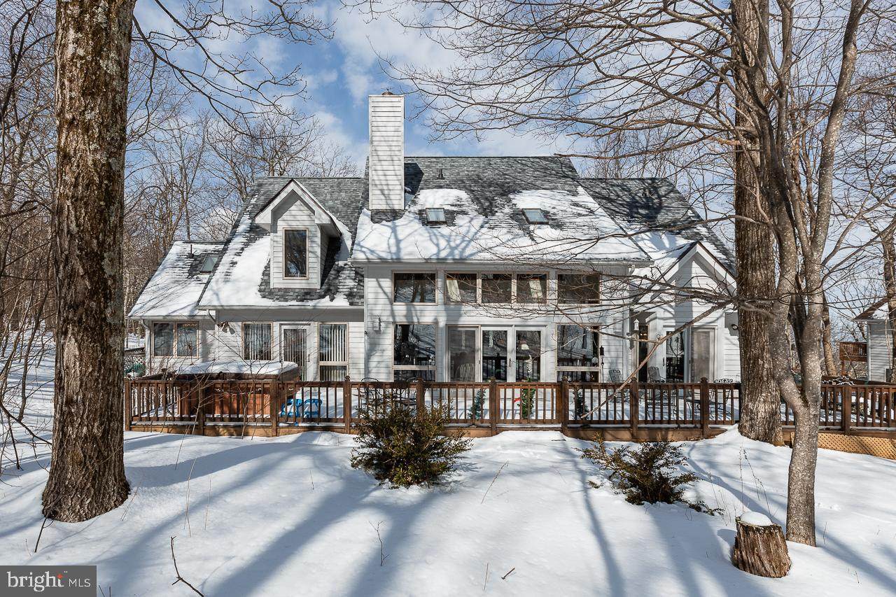 442 East Catoctin Drive - Photo 1