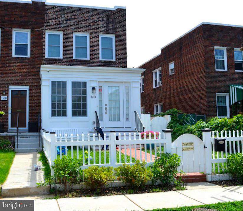 1212 Oronoco Street - Photo 1