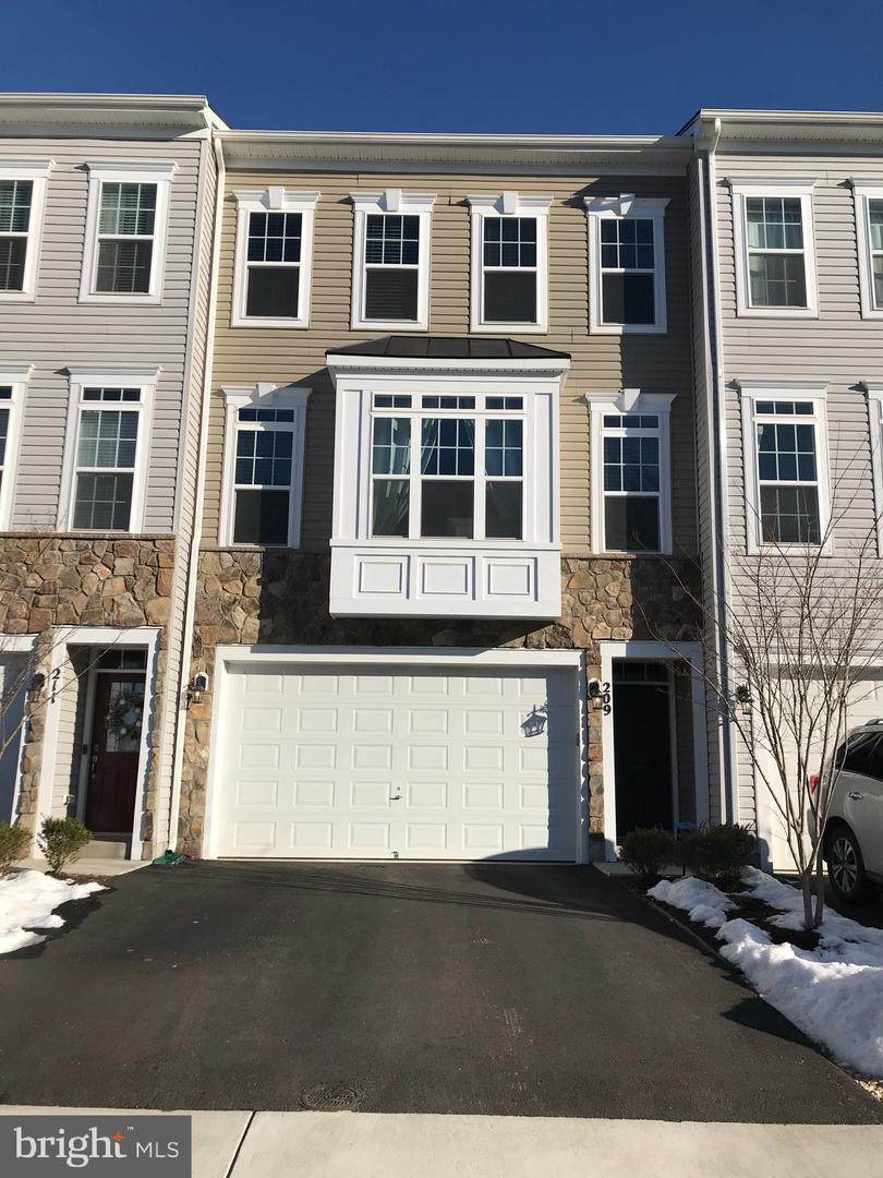 209 Upper Brook Terrace - Photo 1