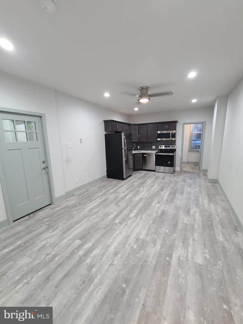 1604 Ridge Avenue - Photo 1