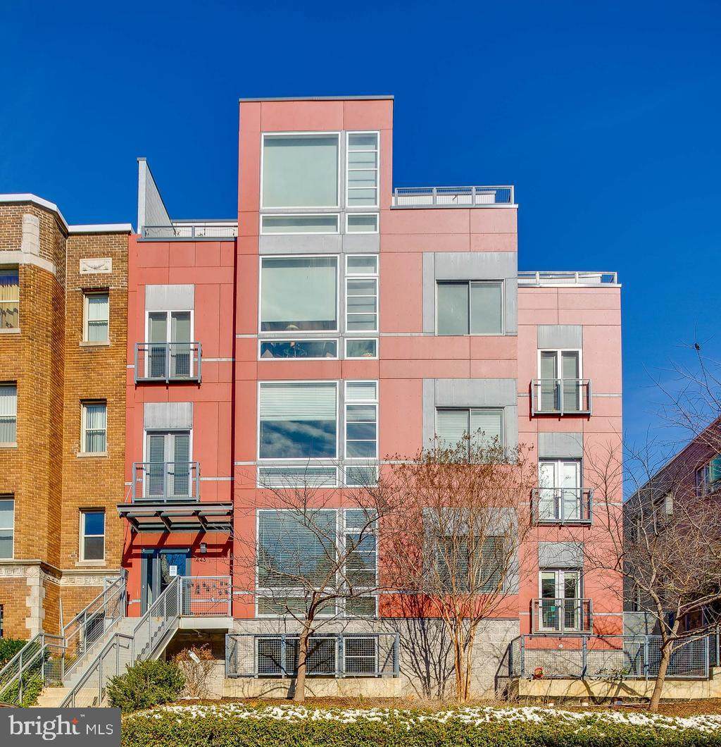 1443 Chapin Street - Photo 1