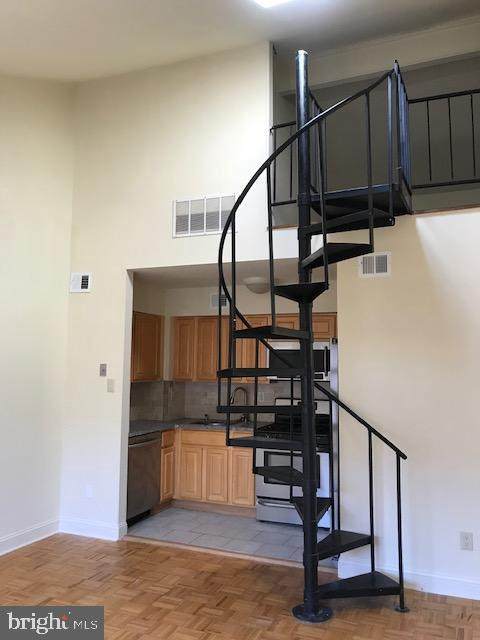 828 26TH Street - Photo 1