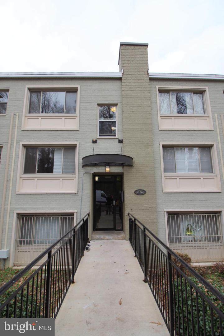2850 Hartford Street - Photo 1