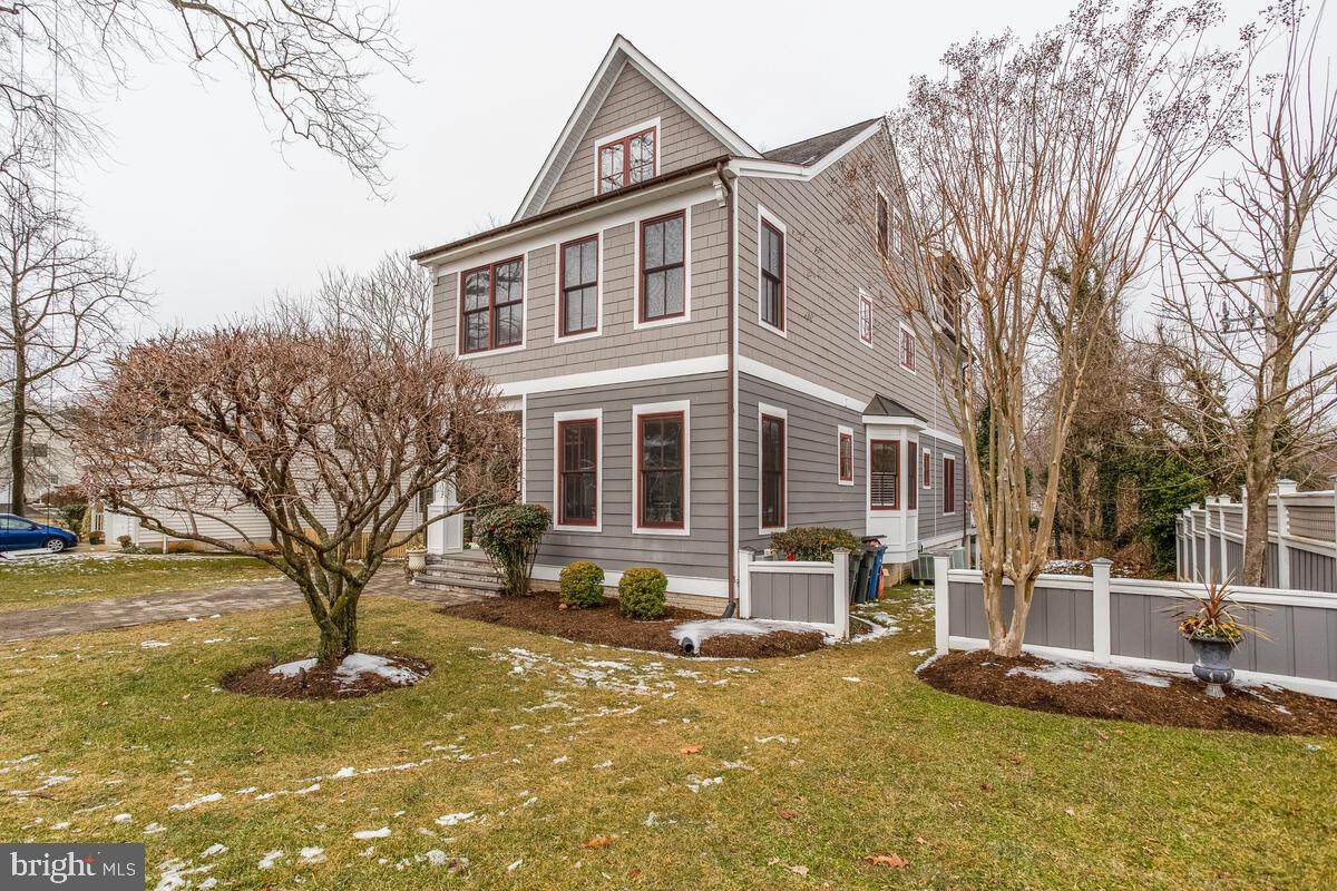 701 Monterey Avenue - Photo 1