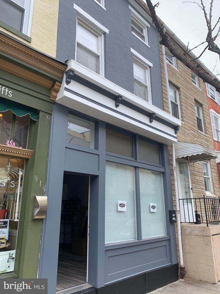 921 Charles Street - Photo 1