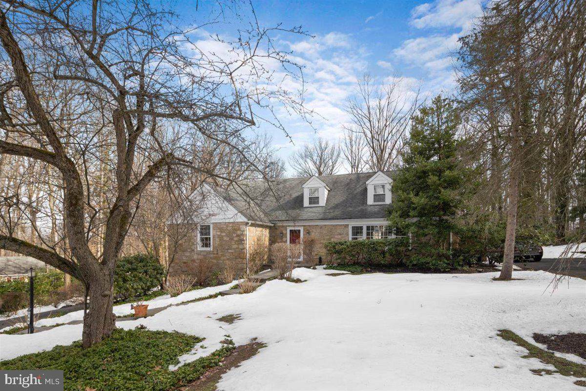 305 Custis Road - Photo 1