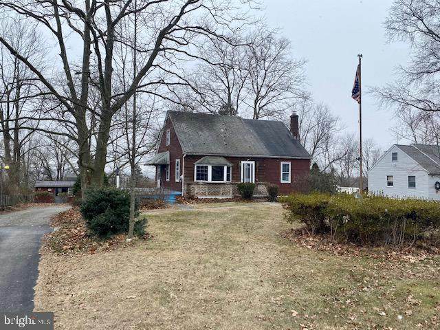 1688 Farmington Avenue - Photo 1