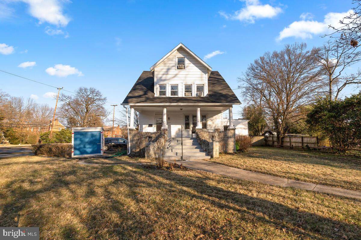 6217 43RD Street - Photo 1