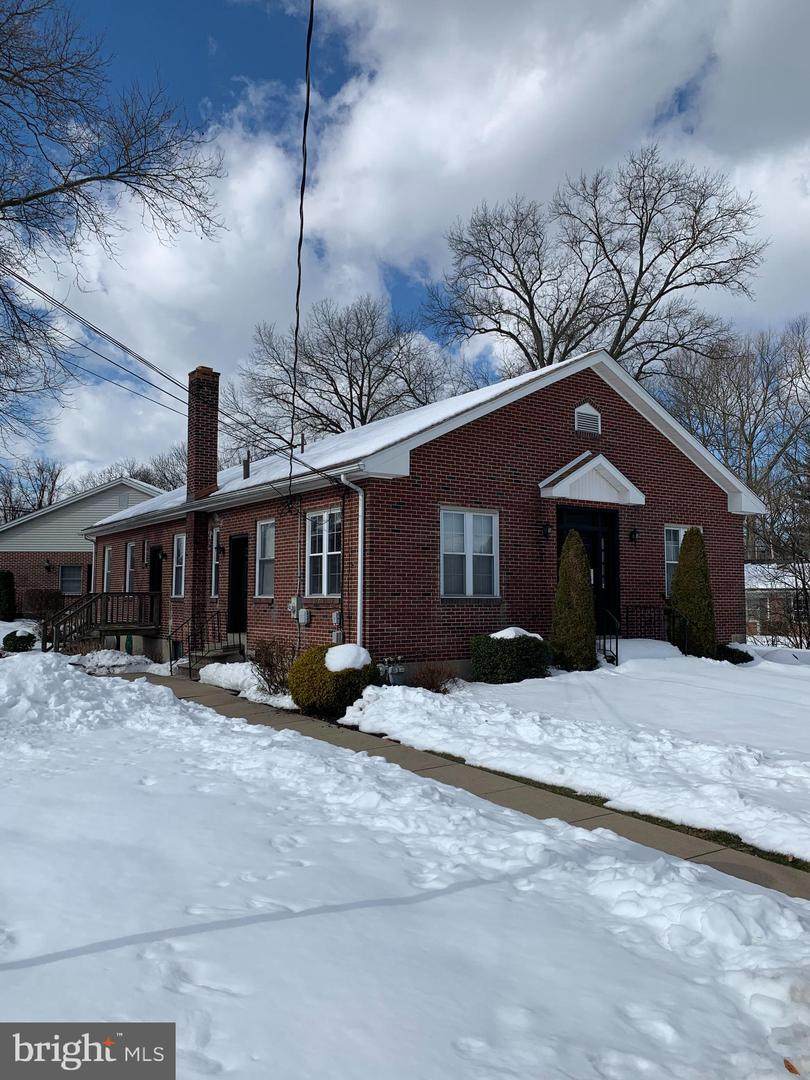 22 Kenhorst Boulevard - Photo 1
