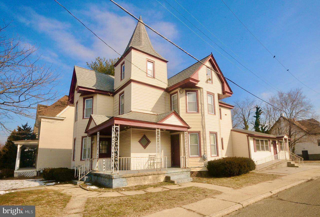 737 Billings Avenue - Photo 1