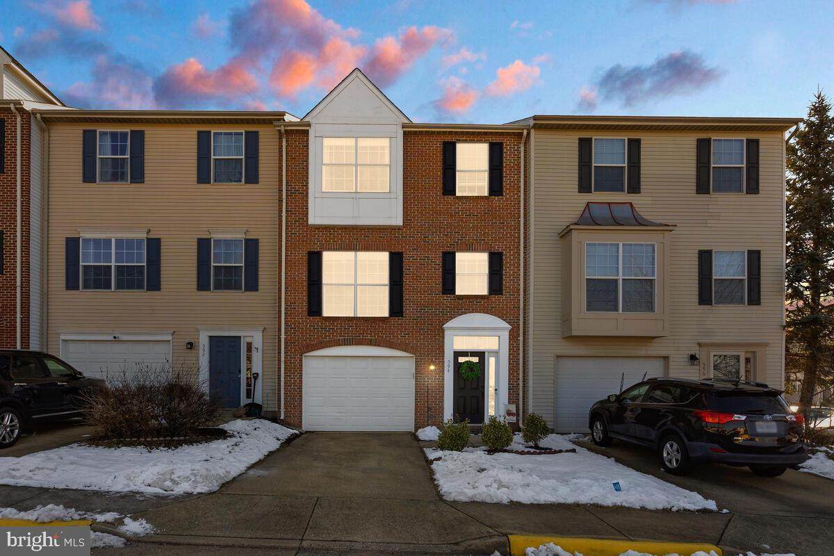 594 Tuliptree Square - Photo 1