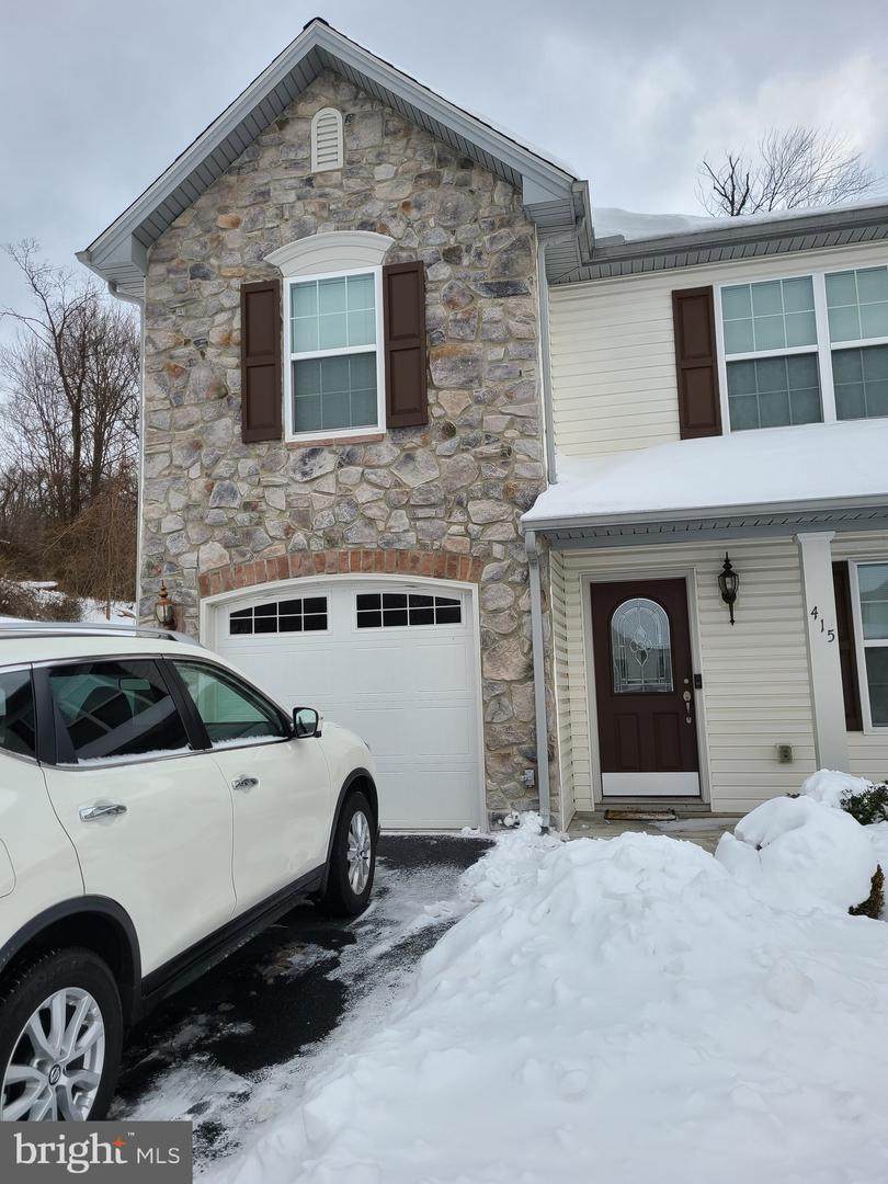 415 Redbud Court - Photo 1