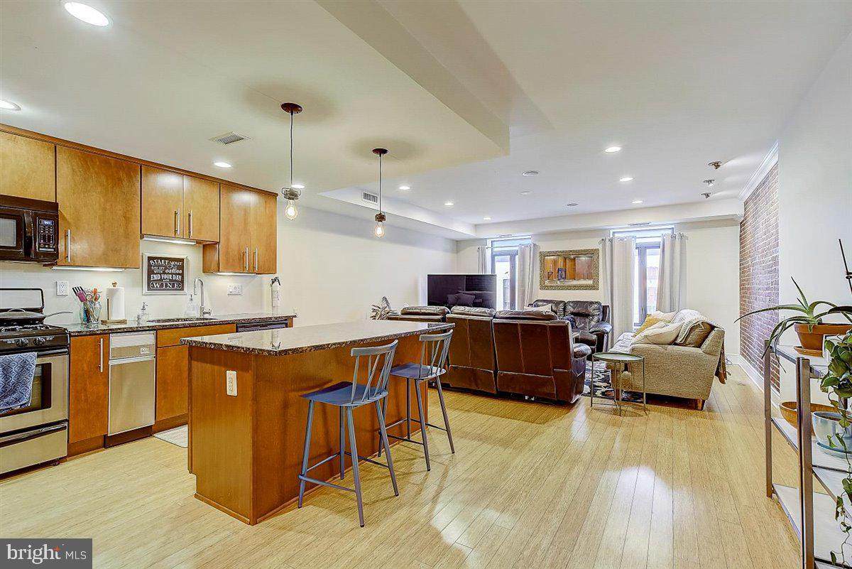 530 Girard Avenue - Photo 1