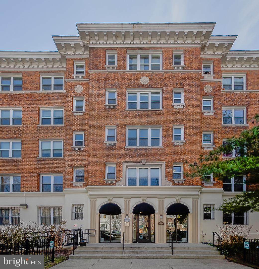 1458 Columbia Road - Photo 1