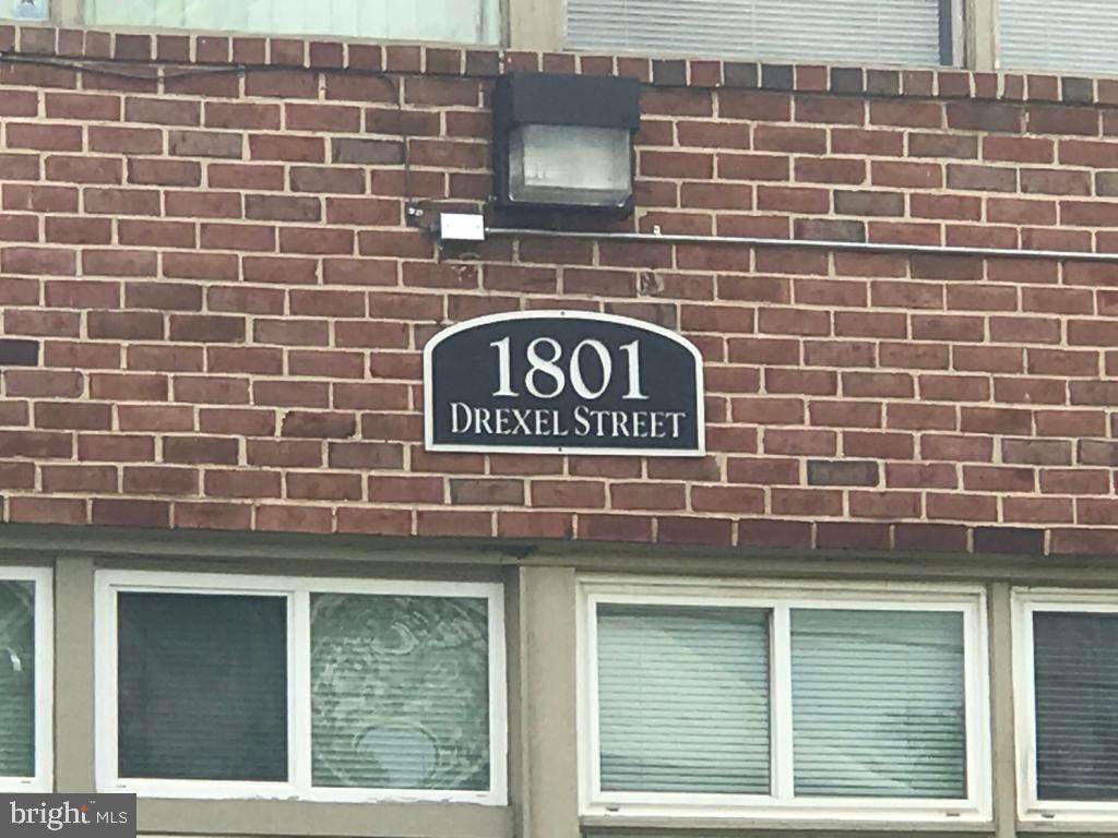 1801 Drexel Street - Photo 1