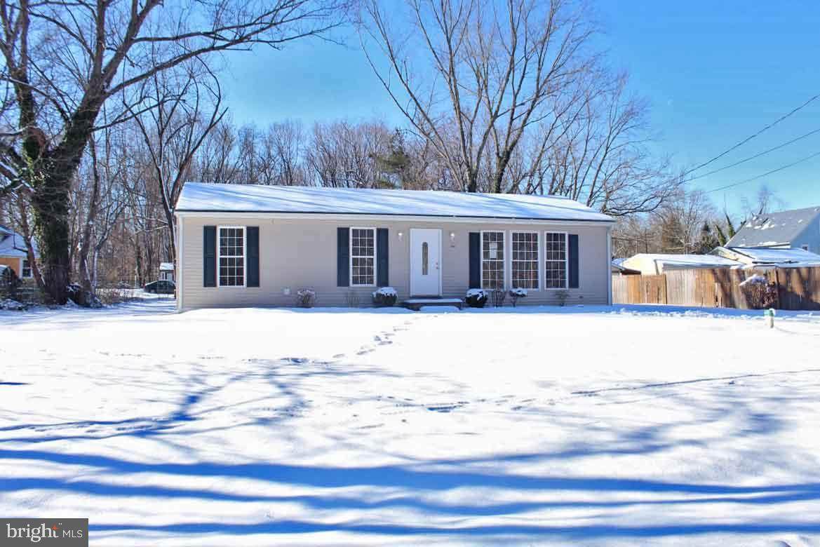 706 Railroad Boulevard - Photo 1
