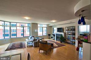 1400 Lancaster Street - Photo 1