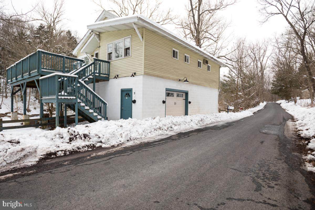 9 Tinicum Creek Road - Photo 1