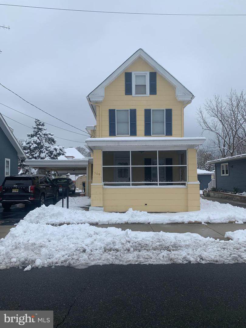 506 7TH Street - Photo 1