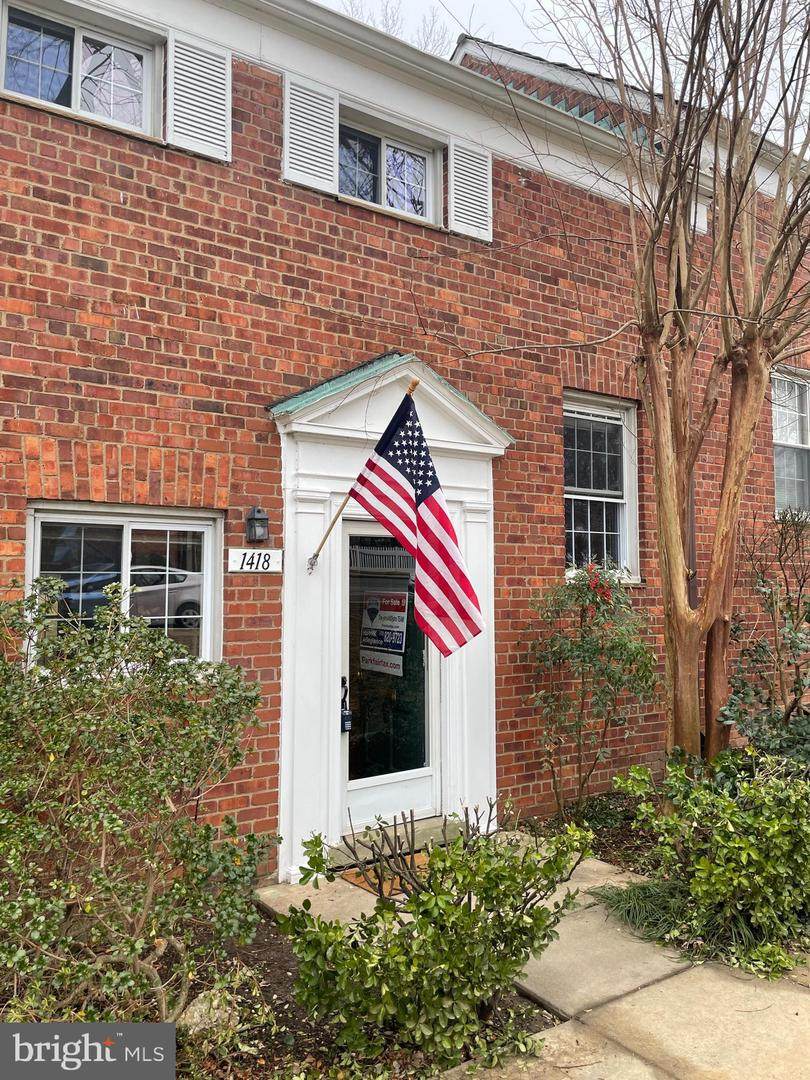 1418 Martha Custis Drive - Photo 1