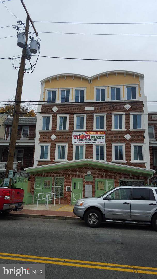 607 Kennedy Street - Photo 1