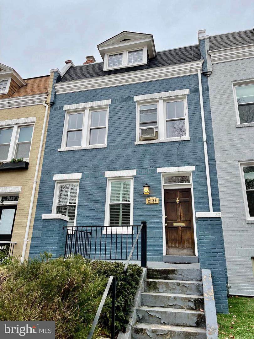 2124 37TH Street - Photo 1