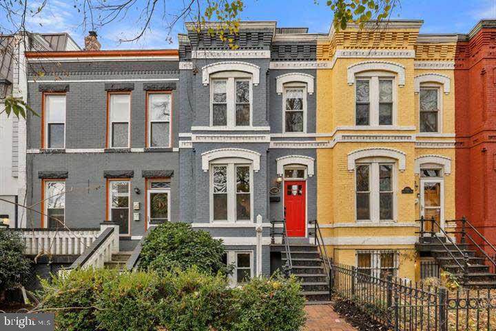 1138 5TH Street - Photo 1