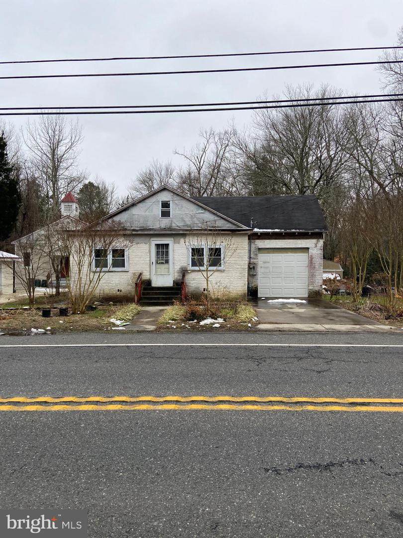 1561 North Avenue - Photo 1