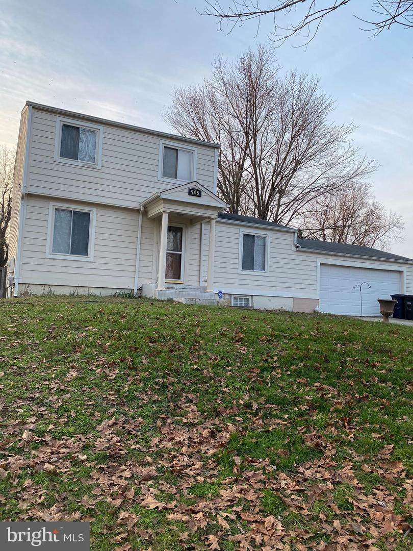 905 Castlewood Drive - Photo 1
