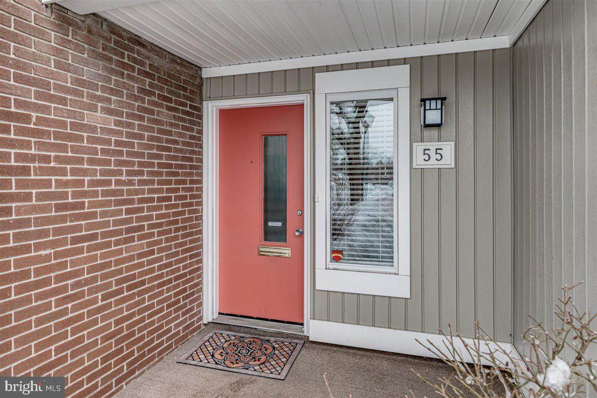 55 Gordon Way - Photo 1