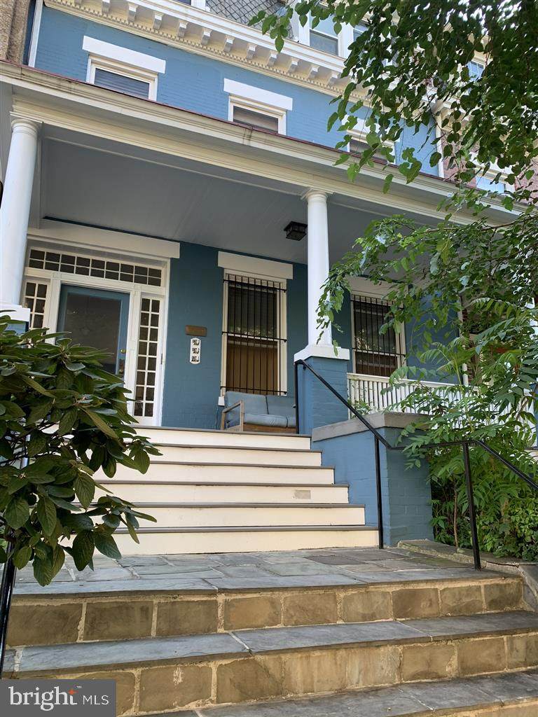2807 Ontario Road - Photo 1
