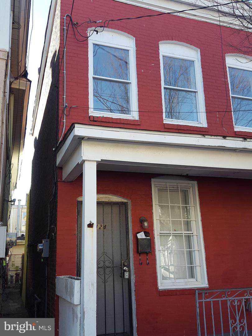 124 Georgia Avenue - Photo 1