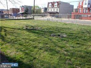 896 41ST Street - Photo 1