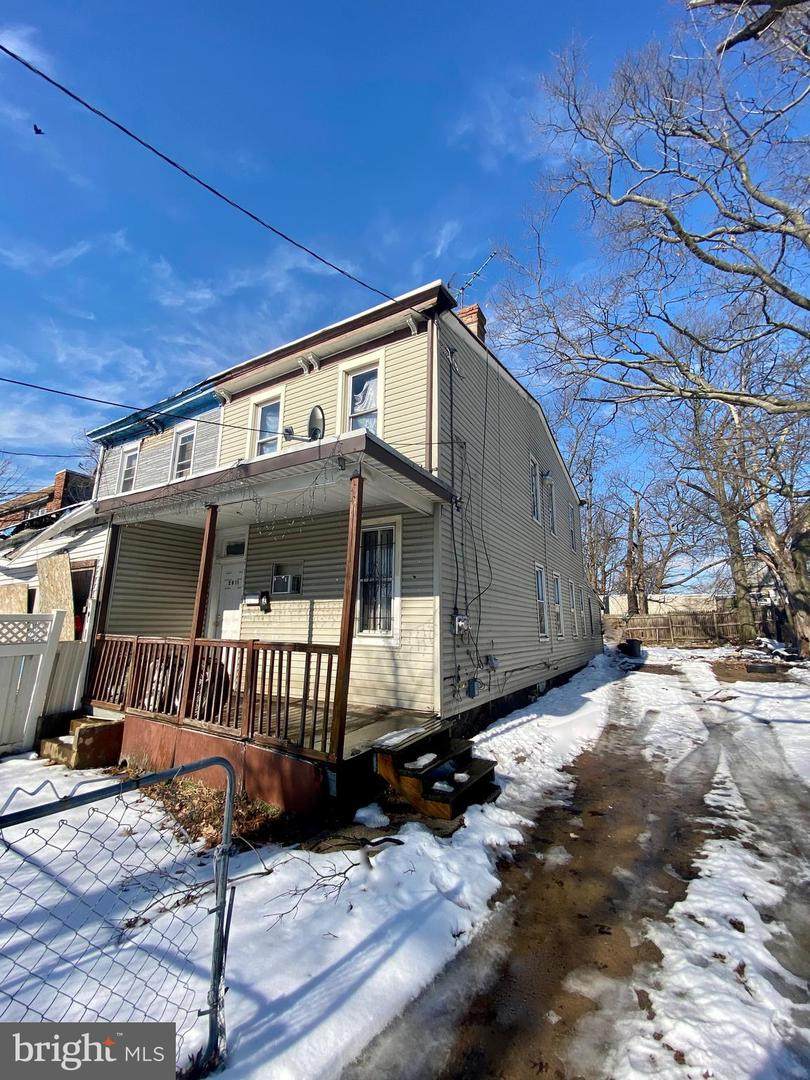 2911 Cramer Street - Photo 1