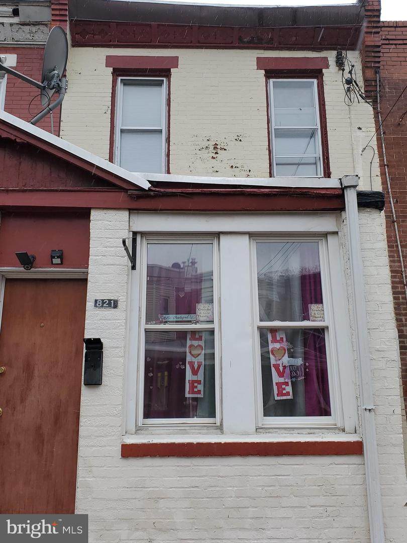 821 Woodlawn Avenue - Photo 1