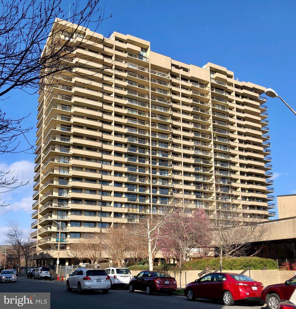 400 Madison Street - Photo 1