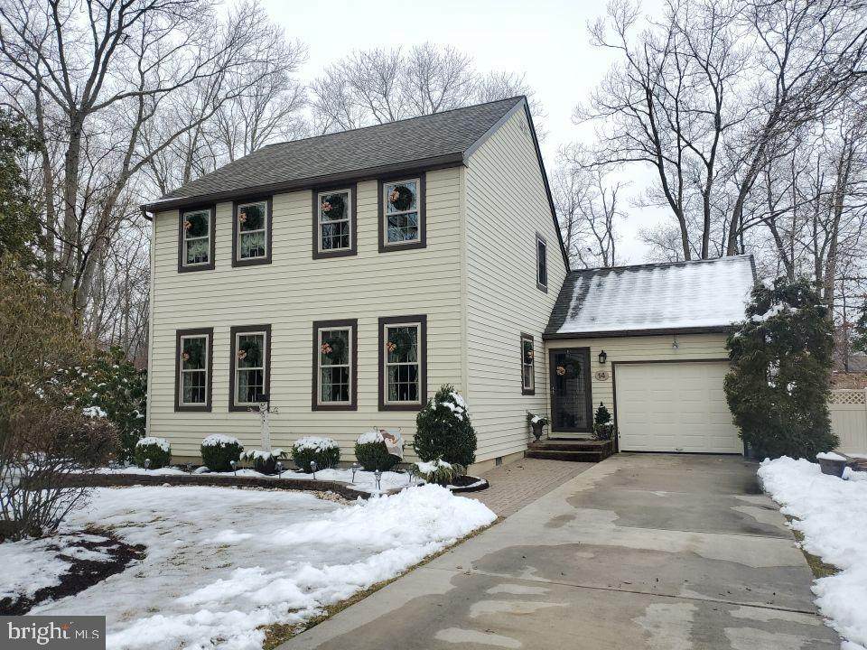 14 Laura Lane - Photo 1
