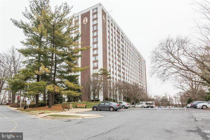 11801 Rockville Pike - Photo 1