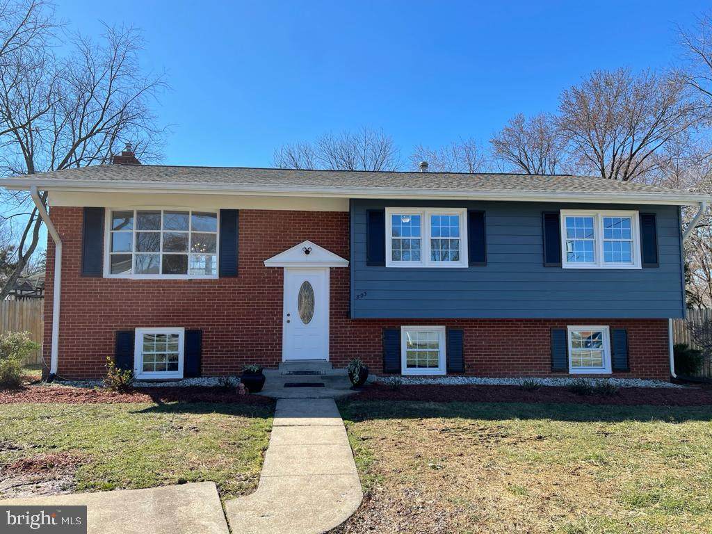 803 Fulton Place - Photo 1