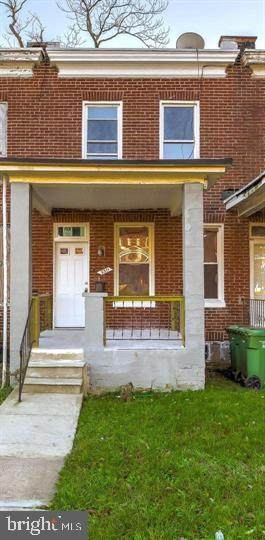 2511 Oswego Avenue - Photo 1