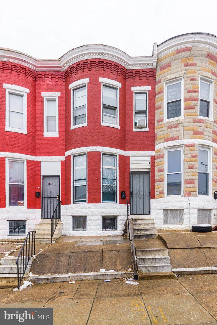 1940 Lexington Street - Photo 1