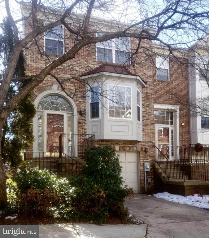 18500 Carriage Walk Circle - Photo 1