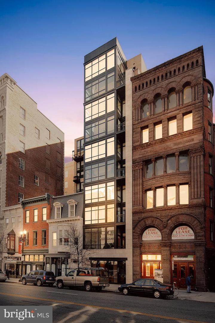 912 F Street - Photo 1