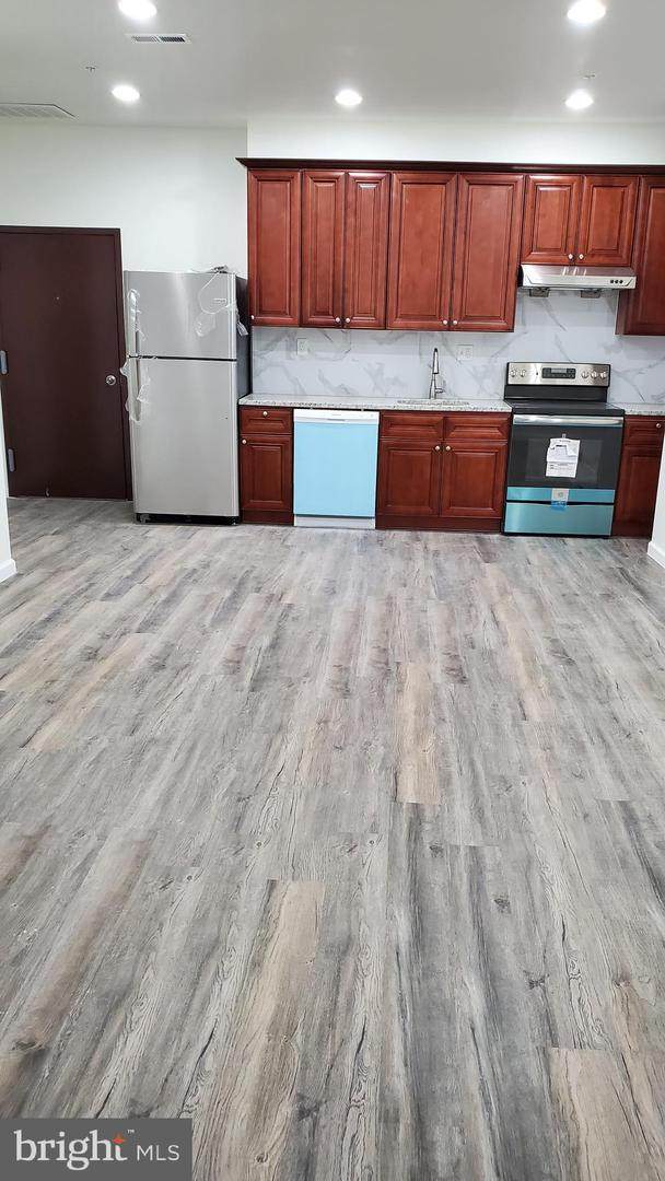 211 Camac Street - Photo 1